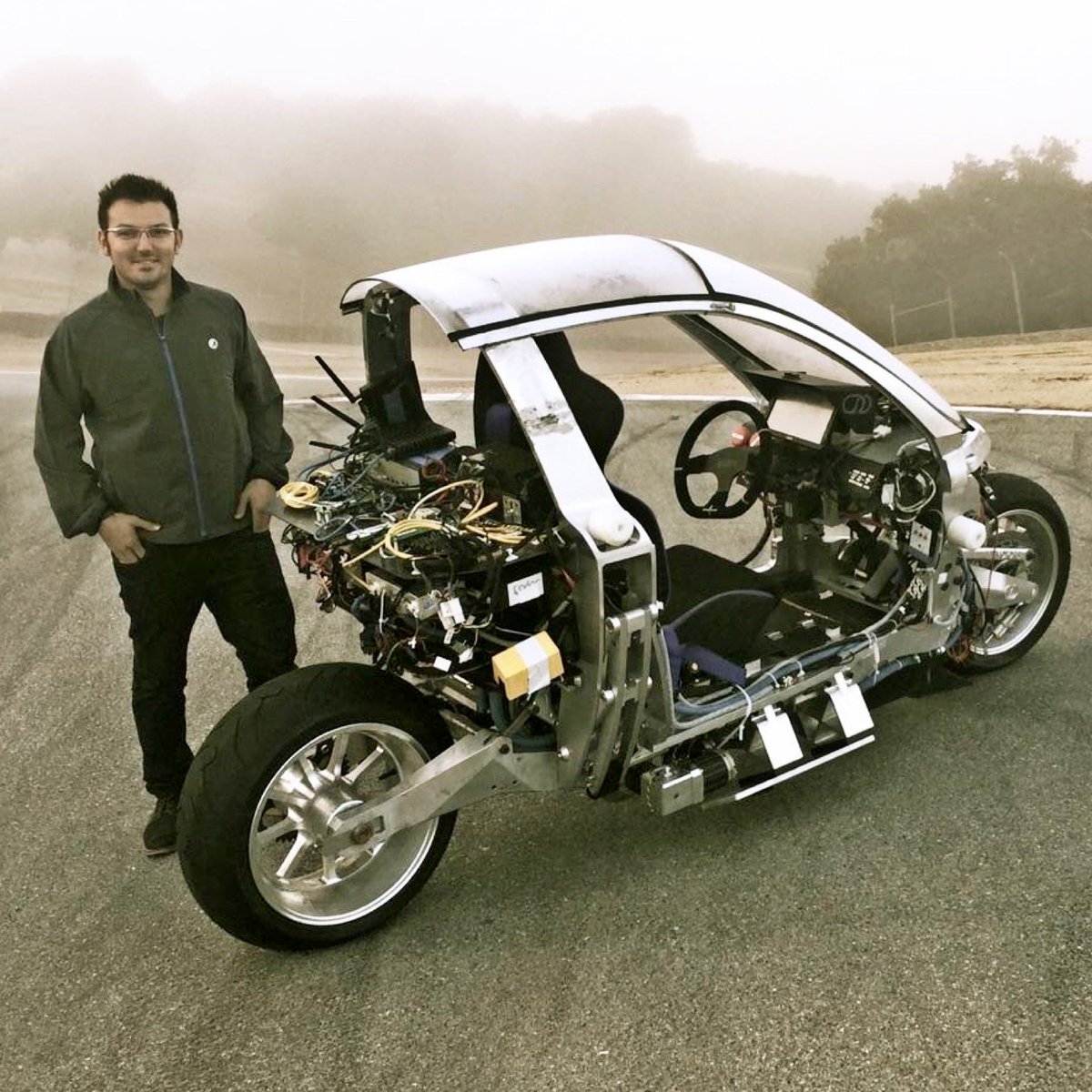 epic_miller5's tweet photo. @zachglabman Vehicles and stuff https://t.co/ov6X2EHxVG