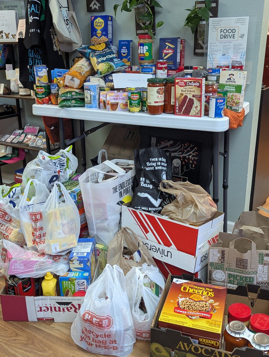 StylinHair78108's tweet photo. A massive THANK YOU to everyone who donated to the Stylin' Hair Salon &amp; Spa Food Drive! We collected a huge amount of food that will make the holidays brighter for local SCUCISD students and their families. Your support means the world! 🙏
​#GiveBack #FoodDrive2025 #StylinHair https://t.co/43nwcK2OgV