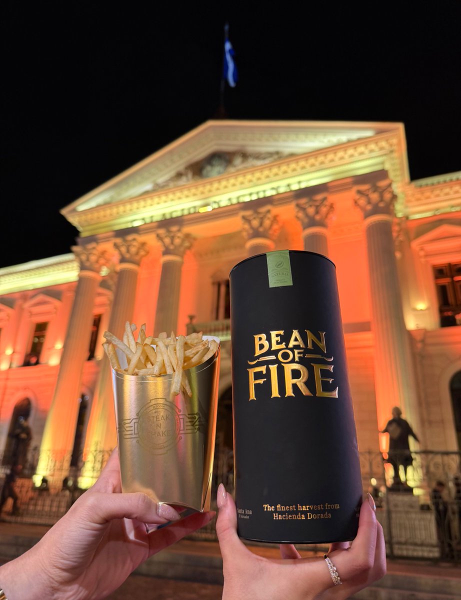 SteaknShake's tweet image. I mean… why not?