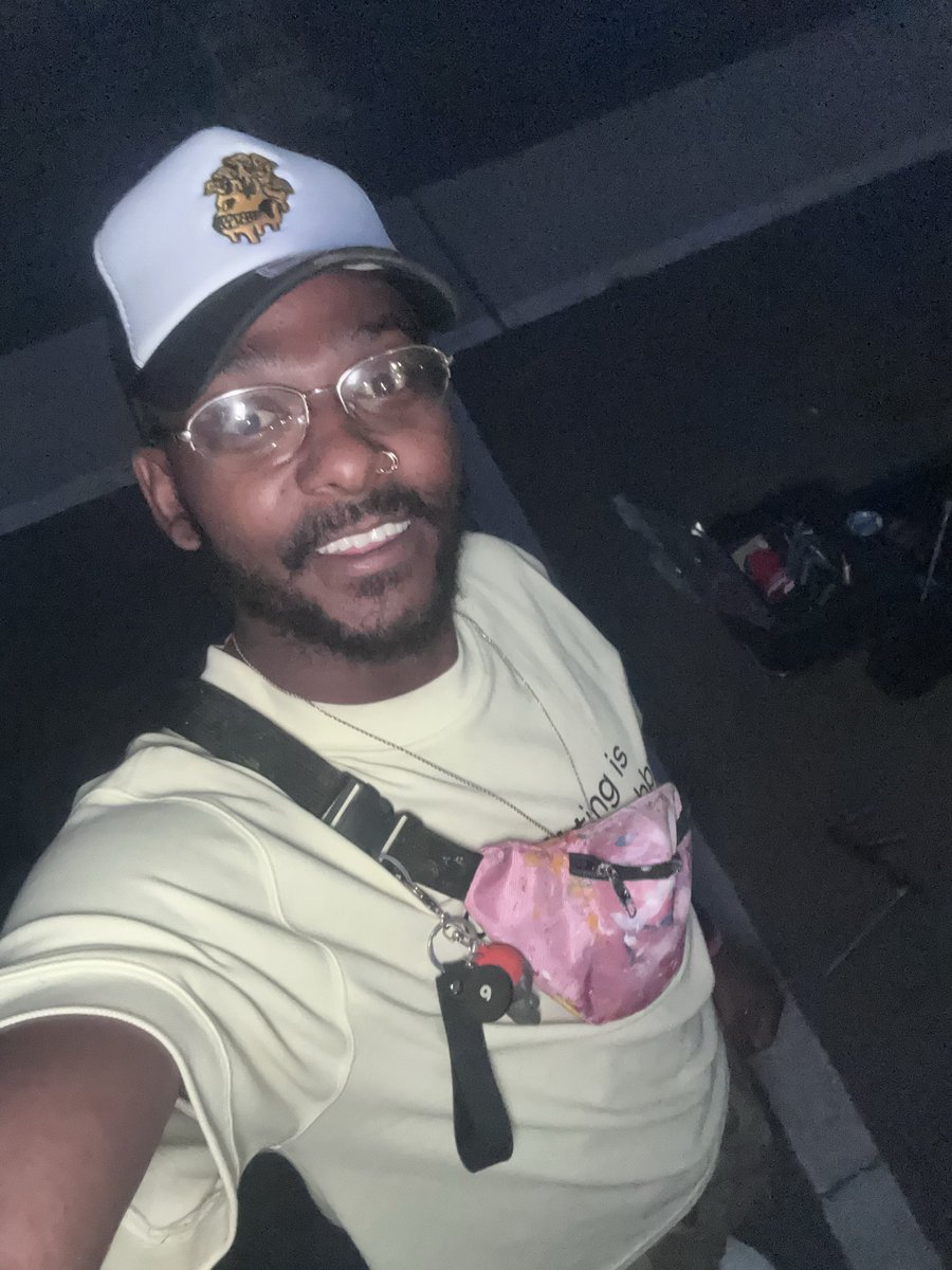 thtguyt's tweet photo. #Day355 ! Apecoin🦍
GN 🦍 $APE 🐸🐐
9m on 🦍 A🤞🏾🥹
Selfie until ApeCoin hits a all-time high
🤞🏾🫡 #yuga @apecoin @ThankApe Blessings 🐒ApE https://t.co/Sn6p8NWZAc