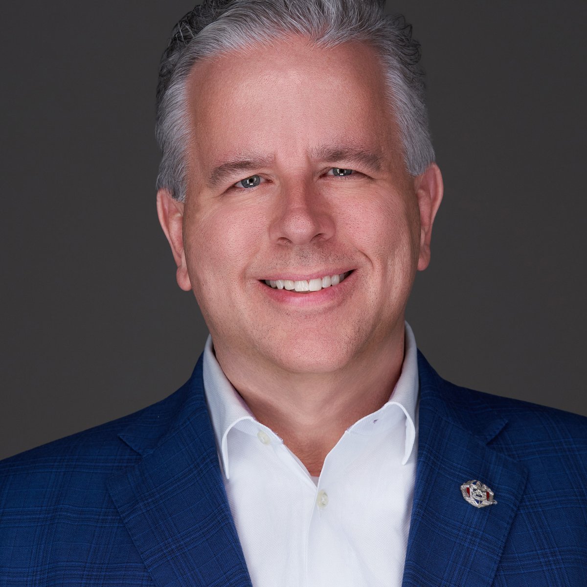 CHRISHEADSHOTS's tweet photo. Meet Jeffery Berger, whose headshot radiates professionalism and personality. Ready to update your headshot for the next step in your career? Let’s get started! 📸

📸 Book now → https://t.co/PIz16yGfAh

#ChrisHeadshots #ExecutiveHeadshots #CorporateHeadshots #StudioPhotography #HeadshotPhotography #ProfessionalImages #ConfidenceInBusiness #HeadshotGoal