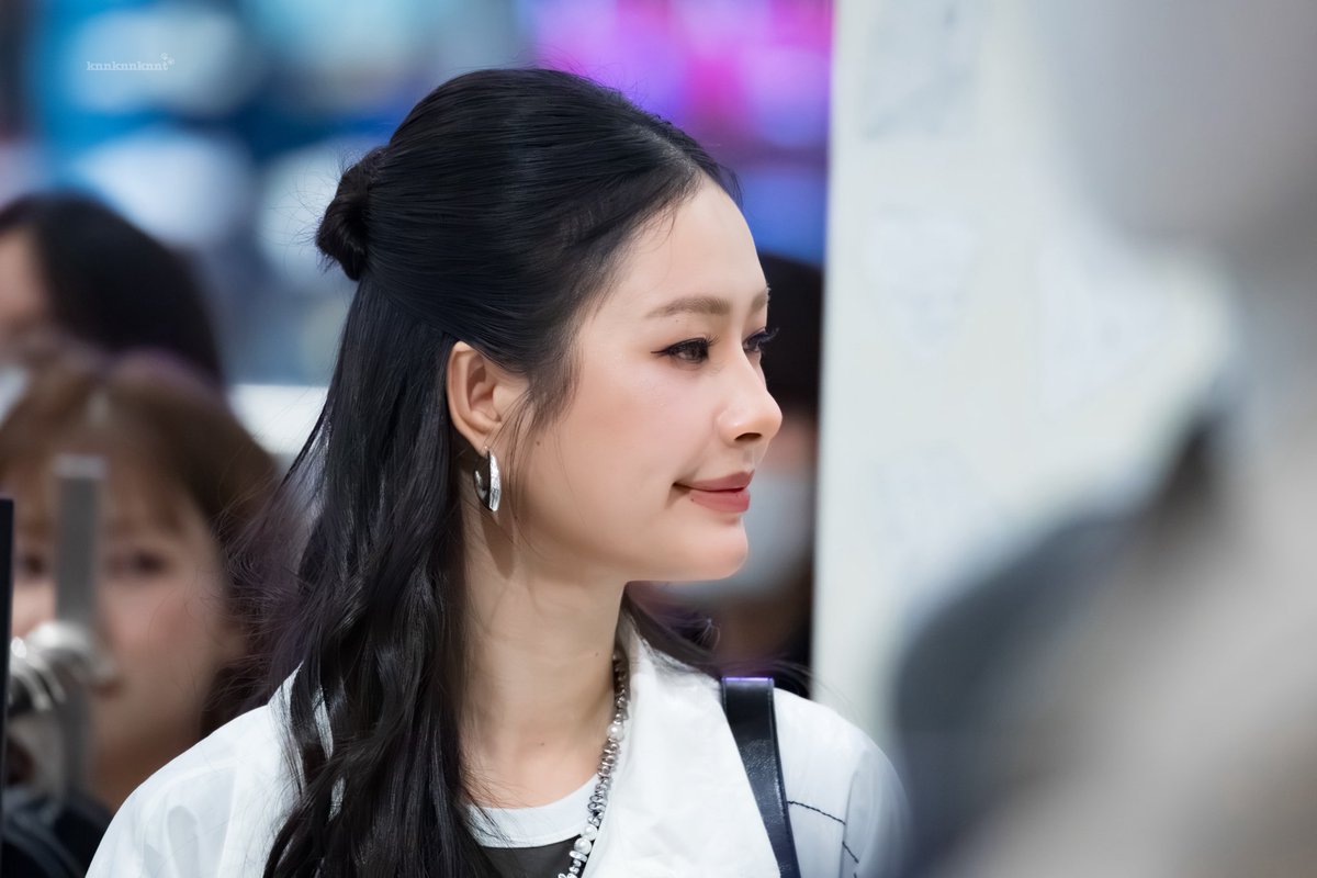 knnknnknnt's tweet photo. 𝘀𝘂𝗽𝗲𝗿 𝘀𝘂𝗽𝗲𝗿 𝗺𝗼𝗱𝗲𝗹 🔥✨

MILKLOVE IN MATINKIM LOOK  

#MatinKimxMilkLove 
#MilkPansa #mimiv https://t.co/0vW6bIbjaS