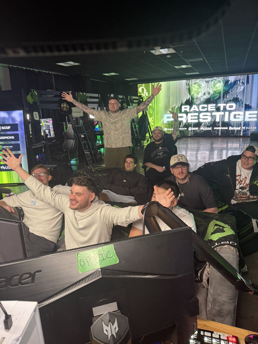 🔴 LIVE WITH THE RACE TO MASTER PRESTIGE!! 

twitch.tv/scump