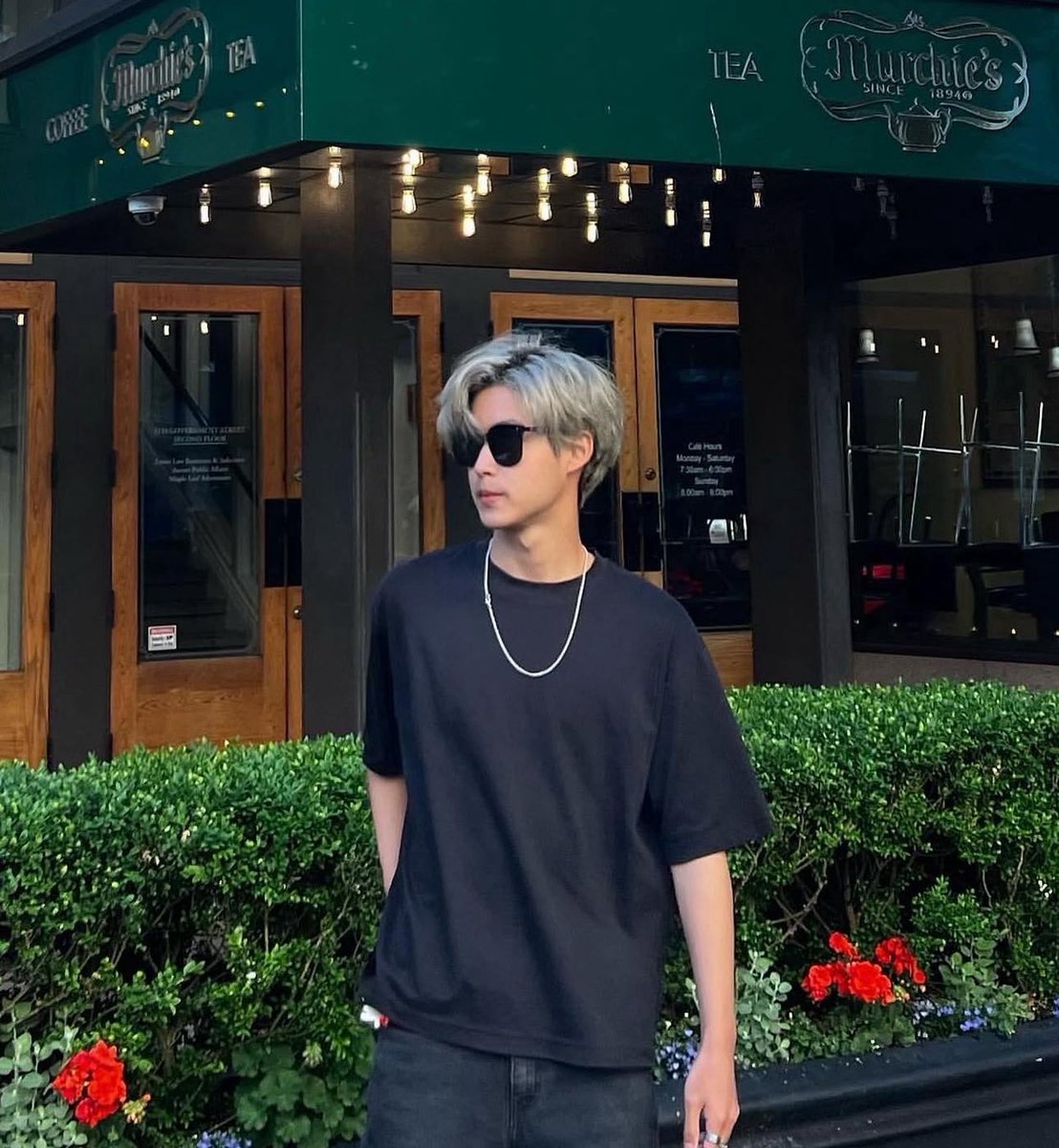 MickmetasO's tweet photo. มอเน่งงงงงงงงต้าวมิค ☀️ ขอให้วันนี้ของน้องมิคเป็นอีกวันที่มีแต่รอยยิ้มและความสุข  ไม่ว่าจะอยู่ที่ไหนหรือทำอะไร ขอให้รอบตัวเต็มไปด้วยพลังดี ๆ นะครับ ❤️🐰 

Morning Mick 

#GoodDayMickMetas
#mickmetas @mickmetas 
#mickeyhouse https://t.co/NToM11VDP4