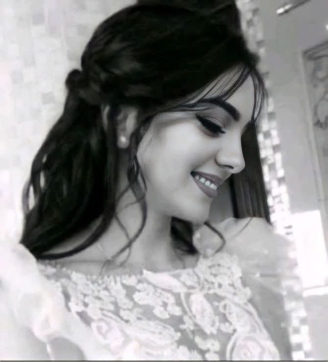 ♥️🌹💐🌺

دائفة الطرف

غفت نجمة"*

بجفنها~حتى

توارى~`الشهر .،.،.،