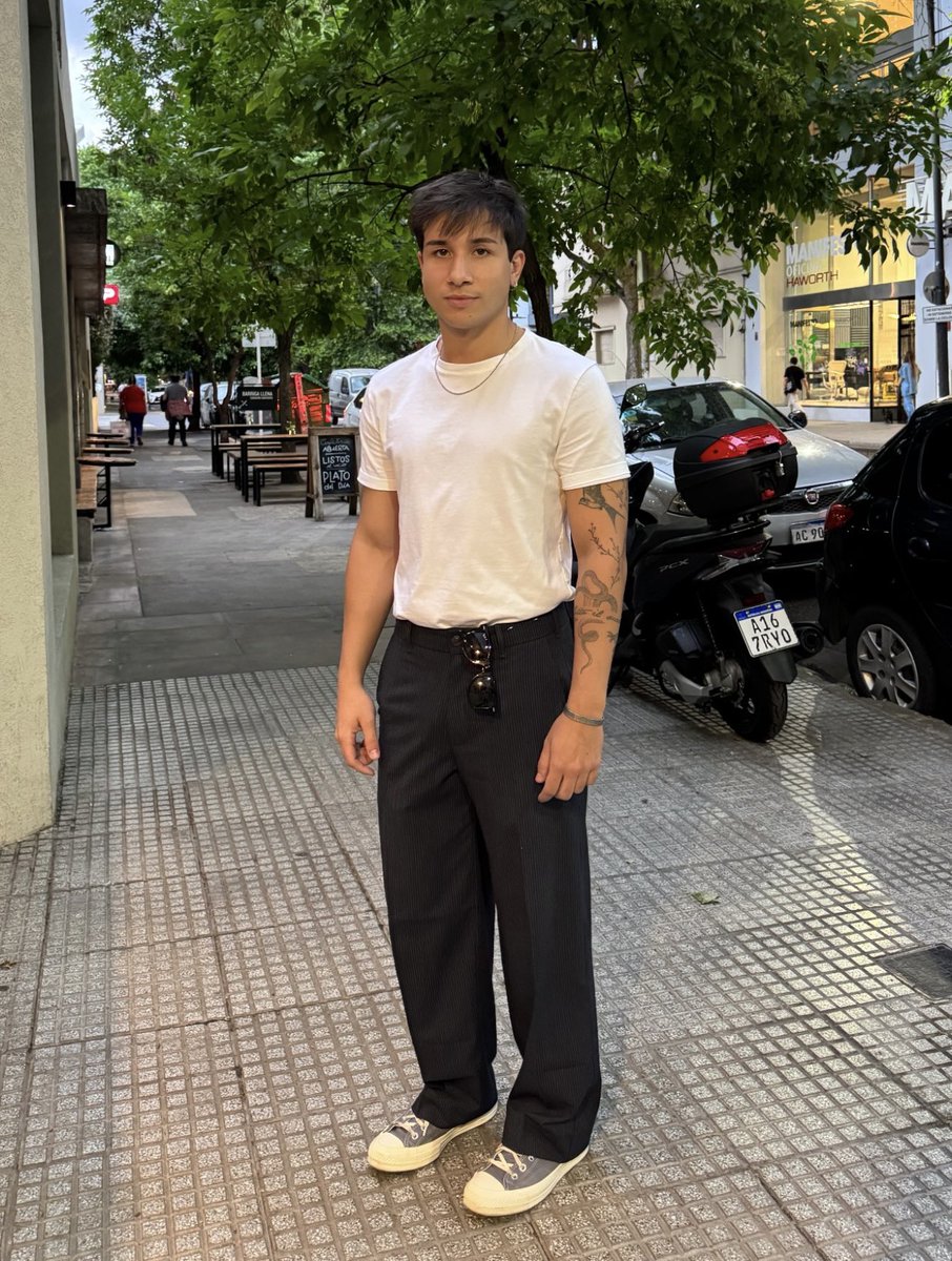 *terminar el secundario es lava*
gian: uy quieto