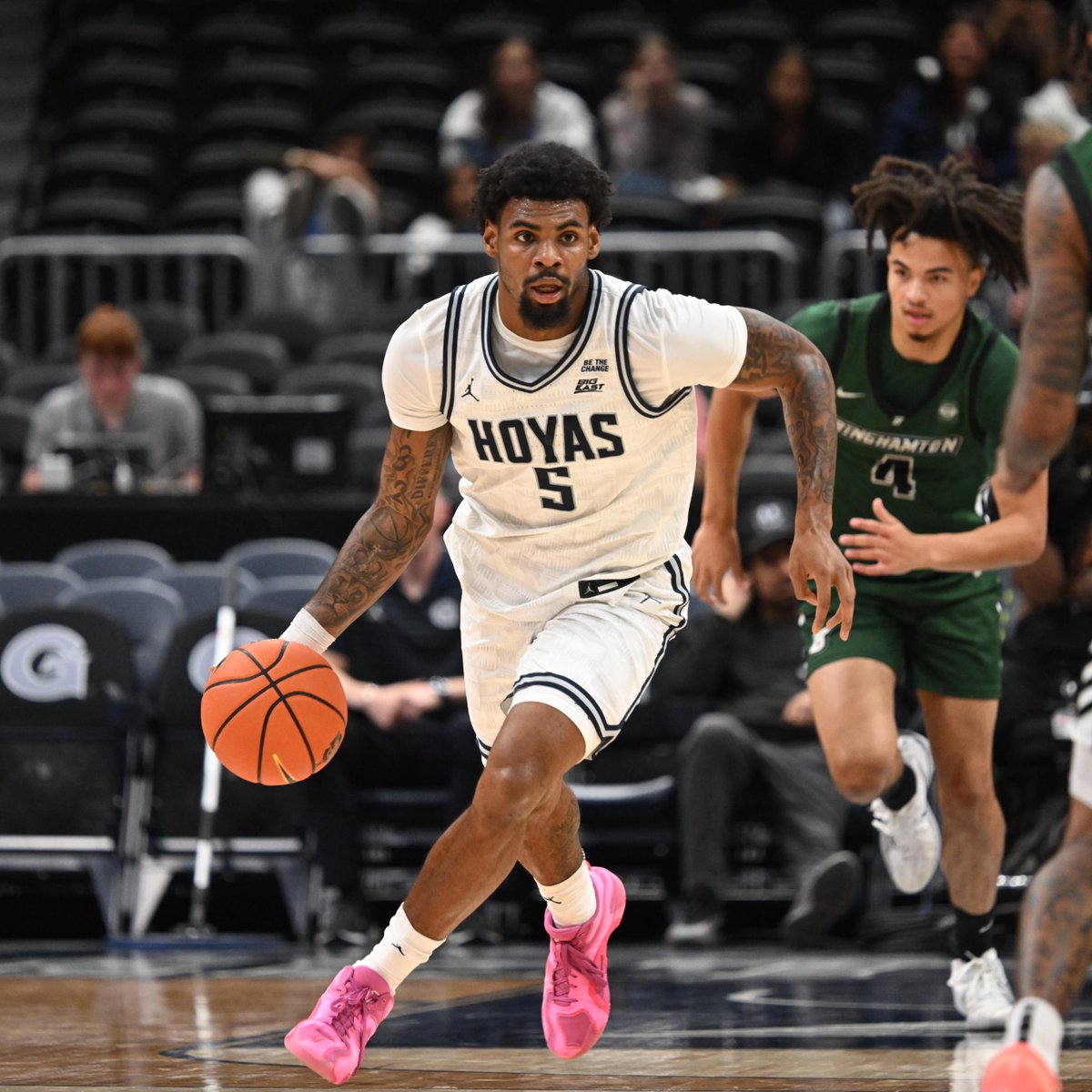 DOUBLE-DOUBLE FOR KJ 🔥

20 PTS | 10 REB | 8-13 FG

#HoyaSaxa #HoyaBold