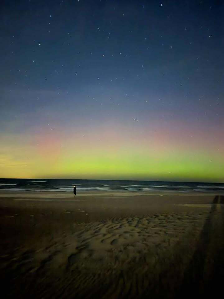 WOW! Northern Lights are INCREDIBLE in Michigan right now! 😮 

This photo was taken in New Buffalo, Michigan, by Autumn Neil.