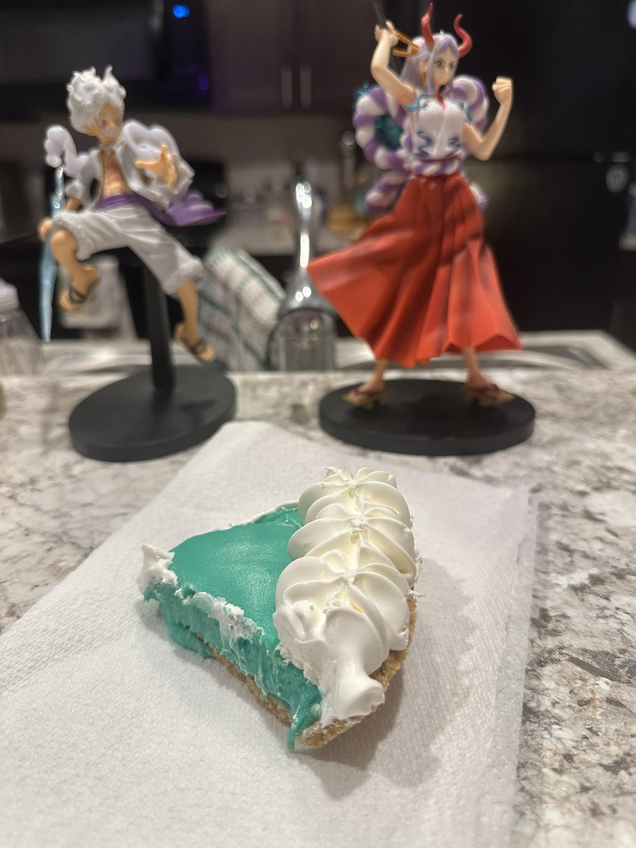 The Baja blast pie is crazy! 😆