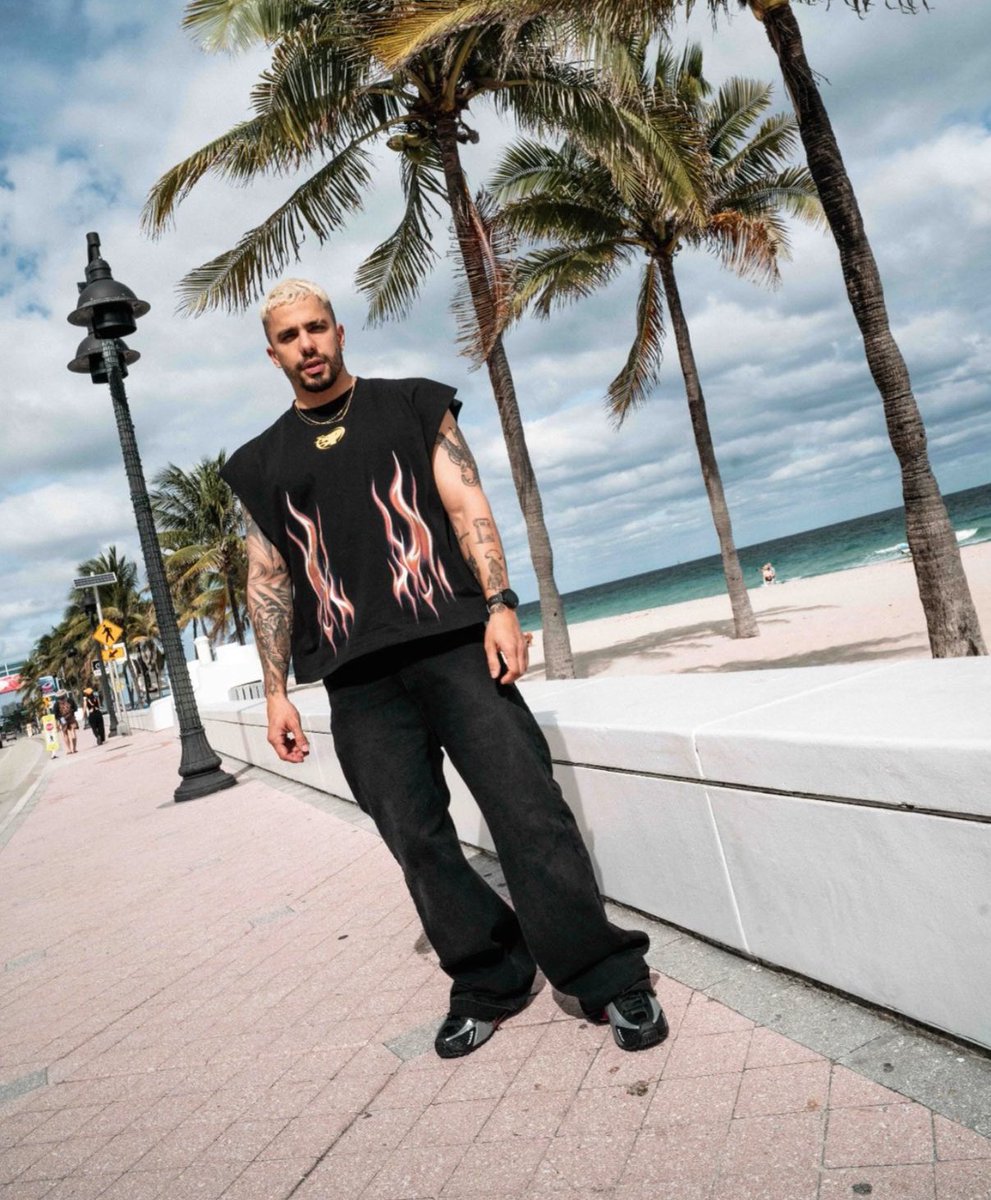 Mañana se viene temazo de este precioso 

MI PRIMERA TRABA