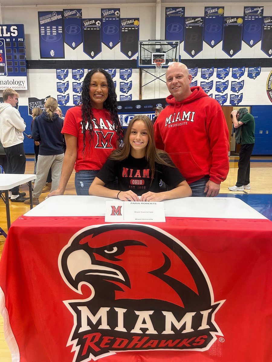 ZRoberts2026's tweet image. Happy signing day!!! 🙌🙌
@BHSGoBigBlue #trackandfield #RiseUpRedHawks #longjump