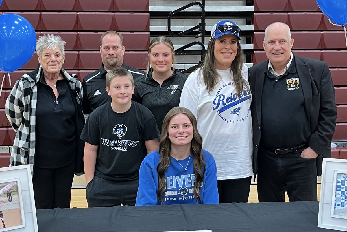 Papillion-LaVista Monarch Softball tweet media