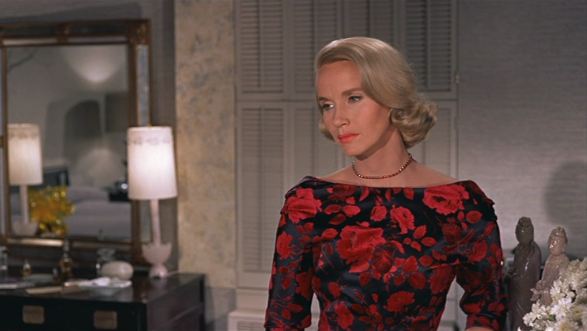 JimboFeenstra's tweet photo. @SugarpussOShea1 @DonGregorios Gotta admit, I watch it now because of her and her wardrobe. And maybe the cheesy Mt Rushmore set #ThatDress https://t.co/0DeHfTHN6Y