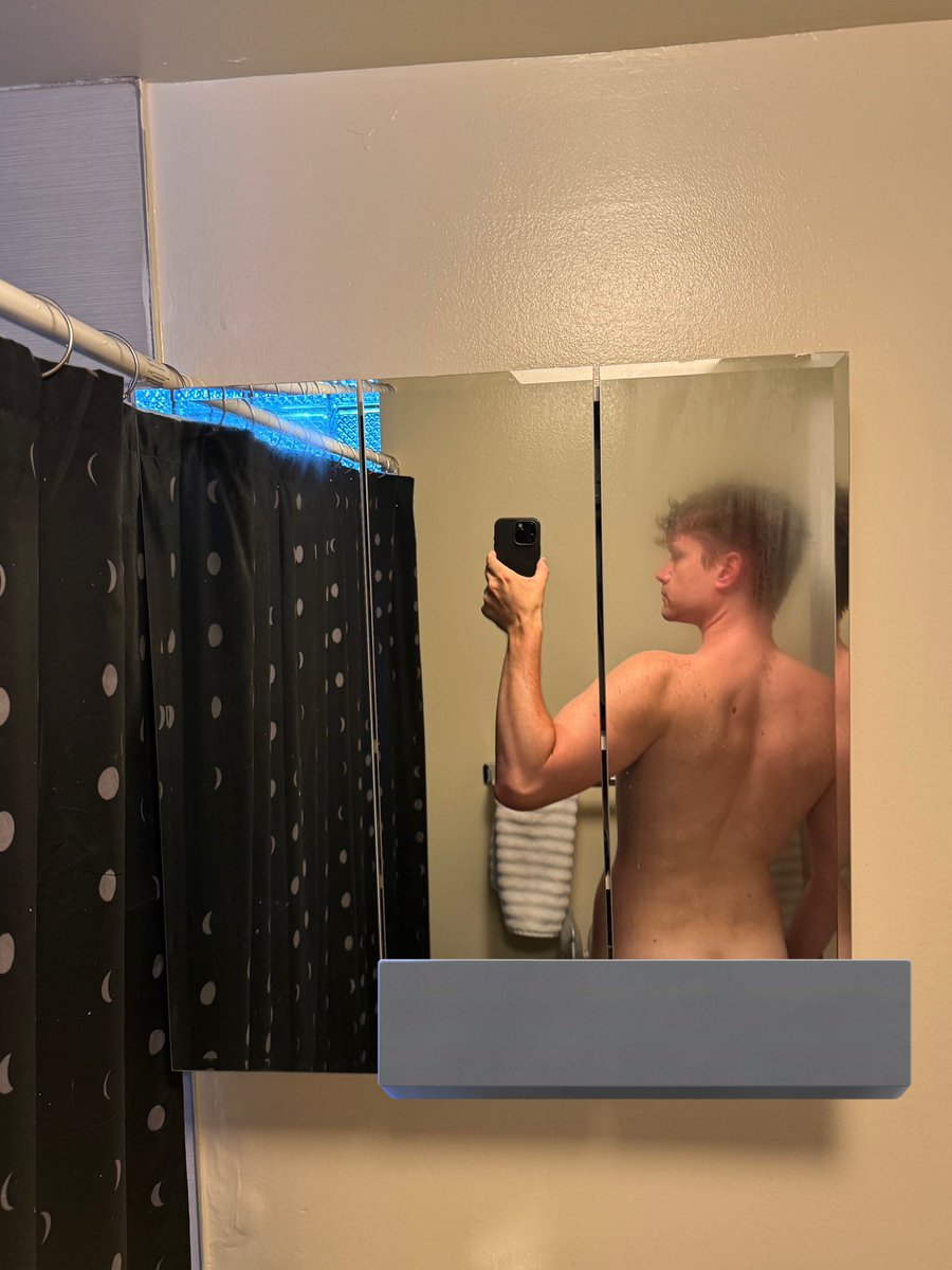 Chris 🫨 tweet media