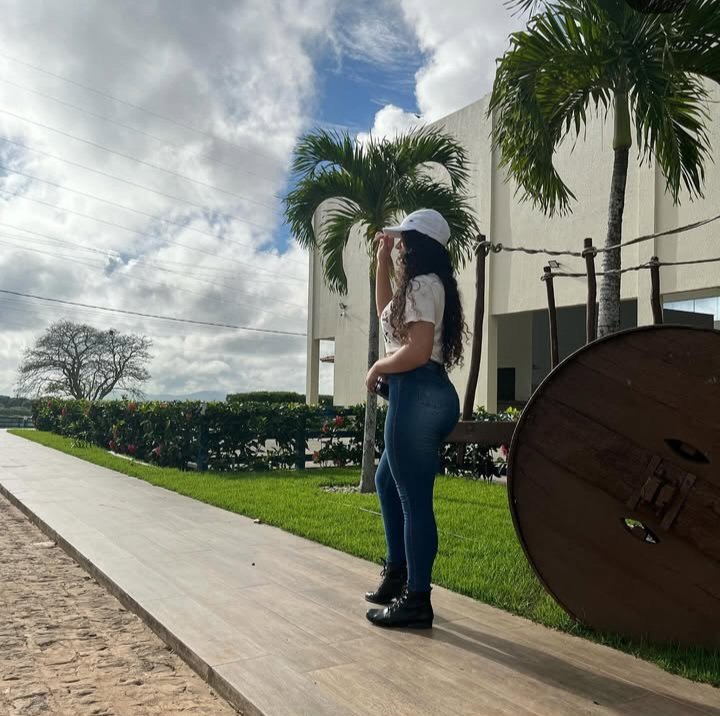 𝑹𝒆𝒈𝒍𝒂 𝒅𝒆 𝒍𝒂 𝒗𝒊𝒅𝒂: 𝑁𝑜 𝑡𝑜𝑚𝑎𝑟𝑠𝑒 𝑒𝑛𝑠𝑒𝑟𝑖𝑜 𝑛𝑖 𝑙𝑜𝑠 𝑙𝑎𝑔𝑜𝑠 𝑛𝑖 𝑙𝑜𝑠 𝑖𝑛𝑠𝑢𝑙𝑡𝑜𝑠.🫰🏻