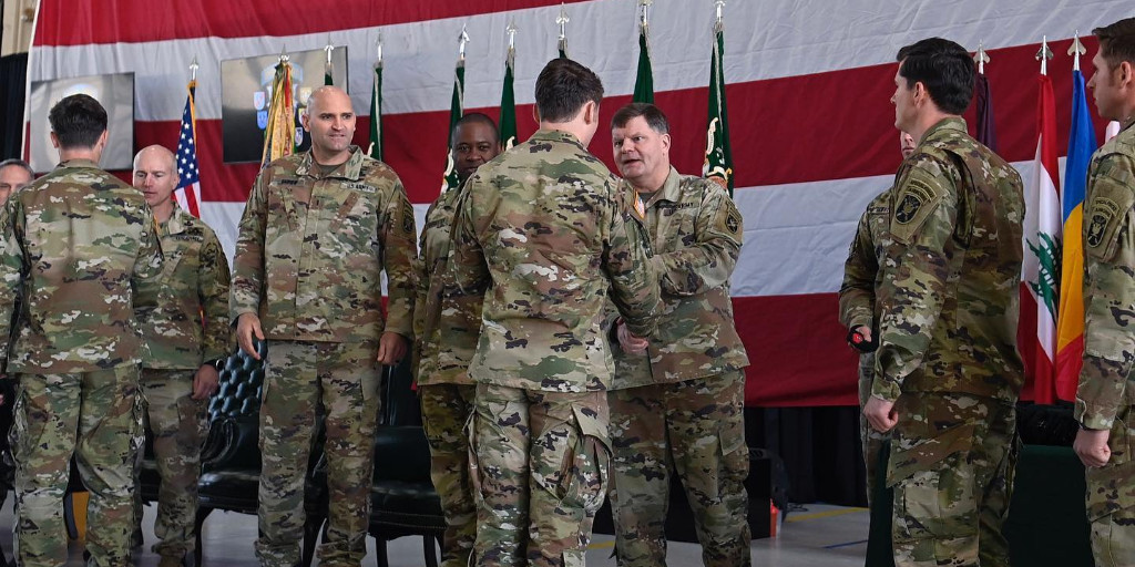 mistressM547's tweet image. Be All You Can Be!

Congratulations to the @USArmy Soldiers who earned their #GreenBerets last week during a ceremony at the John F. Kennedy #SWCS on Fort Bragg, North Carolina. @GoArmySOF

@USASOCNews 
#SOF #QuietProfessionals #DeOppressoLiber