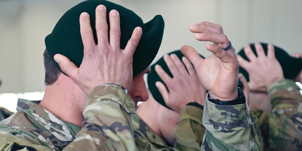 mistressM547's tweet image. Be All You Can Be!

Congratulations to the @USArmy Soldiers who earned their #GreenBerets last week during a ceremony at the John F. Kennedy #SWCS on Fort Bragg, North Carolina. @GoArmySOF

@USASOCNews 
#SOF #QuietProfessionals #DeOppressoLiber