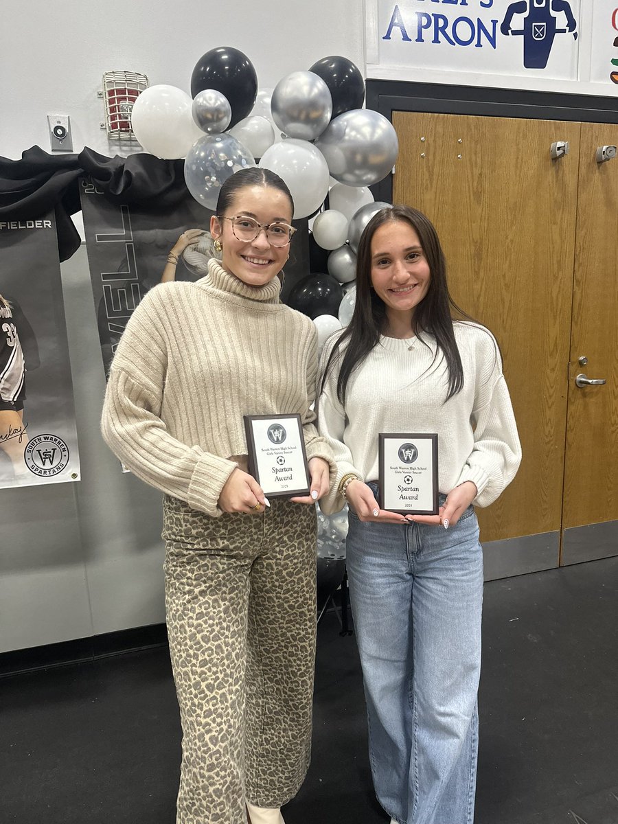 emaavdicc's tweet photo. Last banquet! Thank you South Soccer💙 https://t.co/eSf9bAb5c0