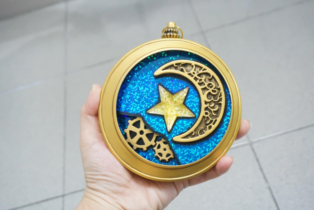 hahaha~my frd already done all the commission that i ask for ~but my maid costume haven't start yet🤡🤡

next year will finish it!!!!