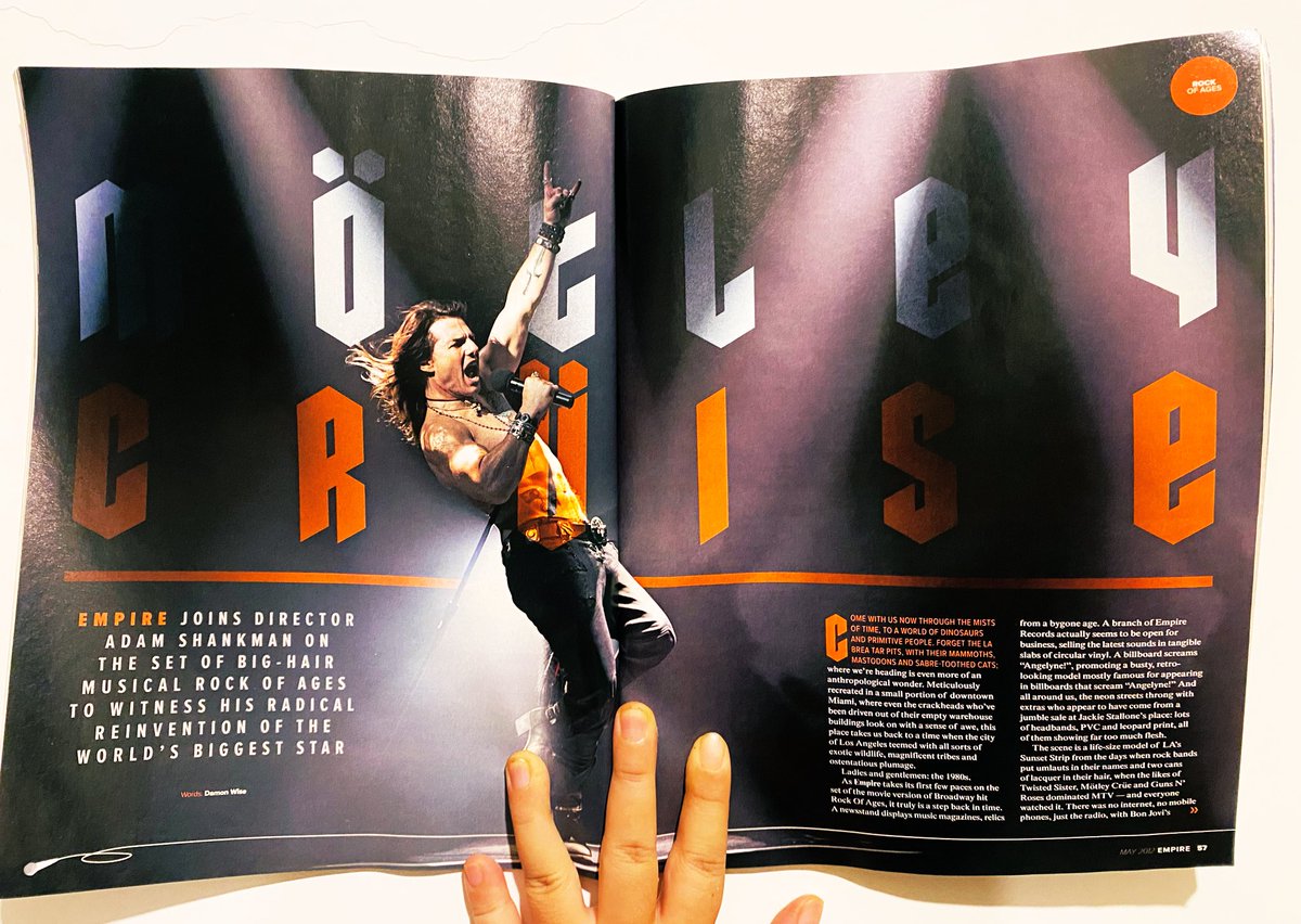 整理書櫃翻到2012年的Empire magazine