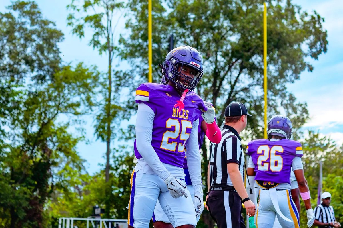 Blessed to receive a(n) offer from Miles College! <a href="/MilesHCFootball/">Coach Chris Goode</a> <a href="/TigersAndrew/">Andrew College Fighting Tigers Football</a> <a href="/Dcanes40Lucas/">Derrick Lucas</a> <a href="/Dr_NickGarrett/">Dr. Nick Garrett</a> <a href="/JUCOFFrenzy/">JUCO Football Frenzy</a> <a href="/247Sports/">247Sports</a>