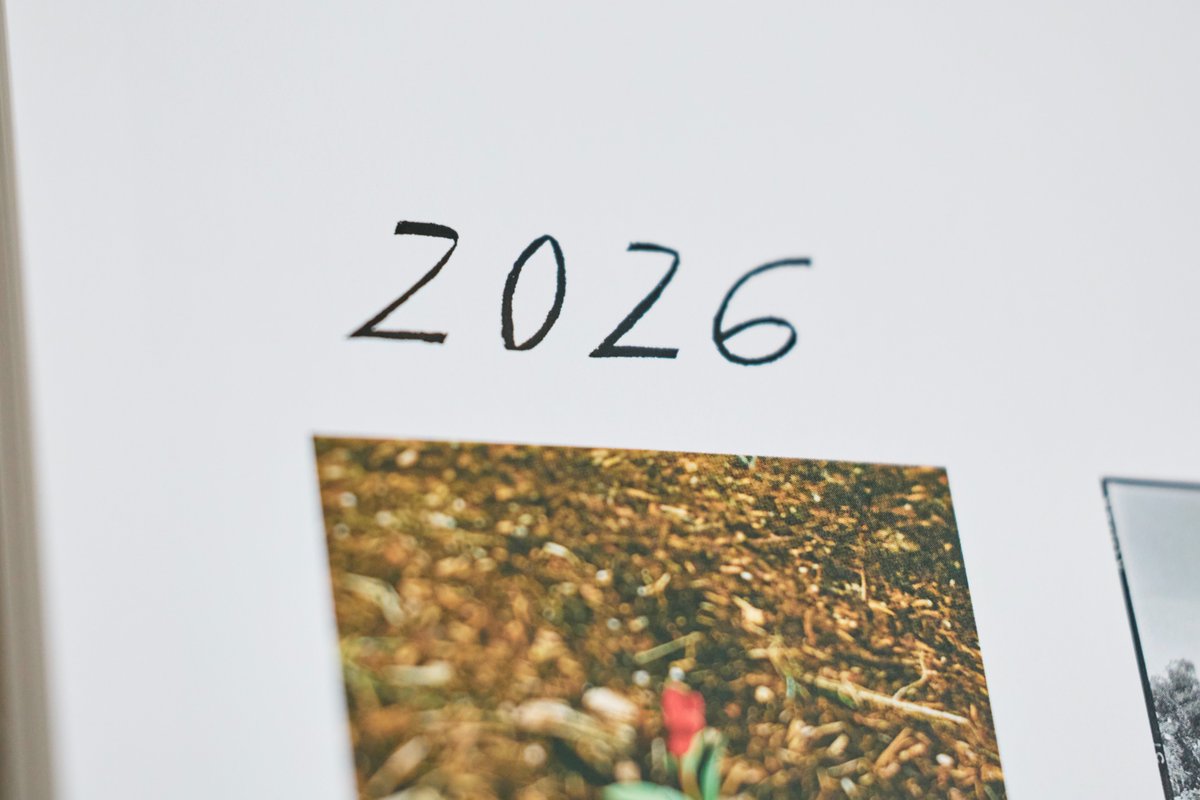 galleryether's tweet image. 昨年に続き開催のカレンダー展「Calendar of 2026」は、いよいよ今週の金曜から開催となります。！

・　題名：「Calendar of 2026」
・　作家名：楠優、神谷昂、星野泉、山路雅央
・　会期：11/14(金) ‐ 11/16(日)
・　開廊日時：11/14 12:00 - 21:00、11/15 12:00 - 20:00、11/16 12:00 - 19:00