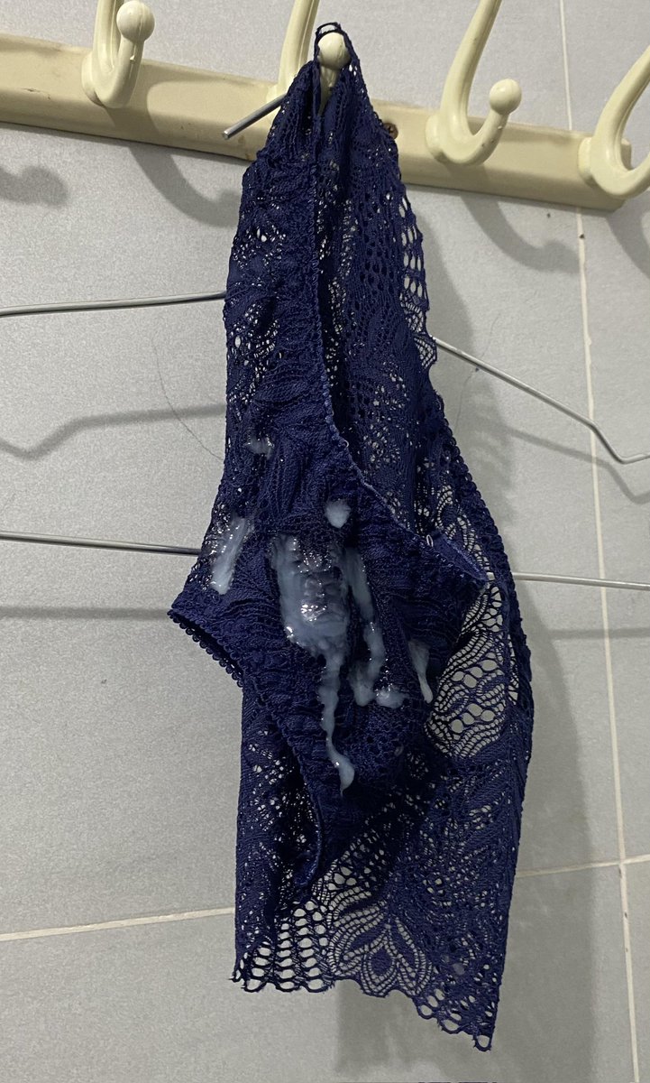 19 yaşinda üniversiteli kuzenin iç çamaşırına boşalmış takipçimiz