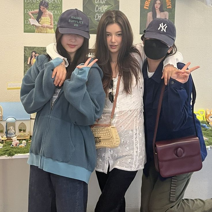 unnies would never leave their maknaes behind, especially not in the hands of that horrible company.