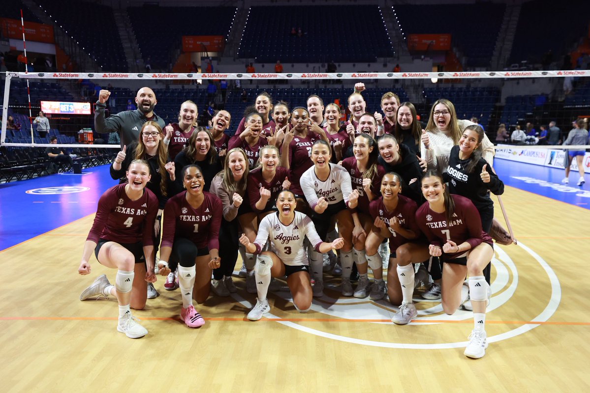 AggieVolleyball's tweet image. Win No. 21 overall, Win No. 13 in the SEC 👍

#GigEm // #AggieVB