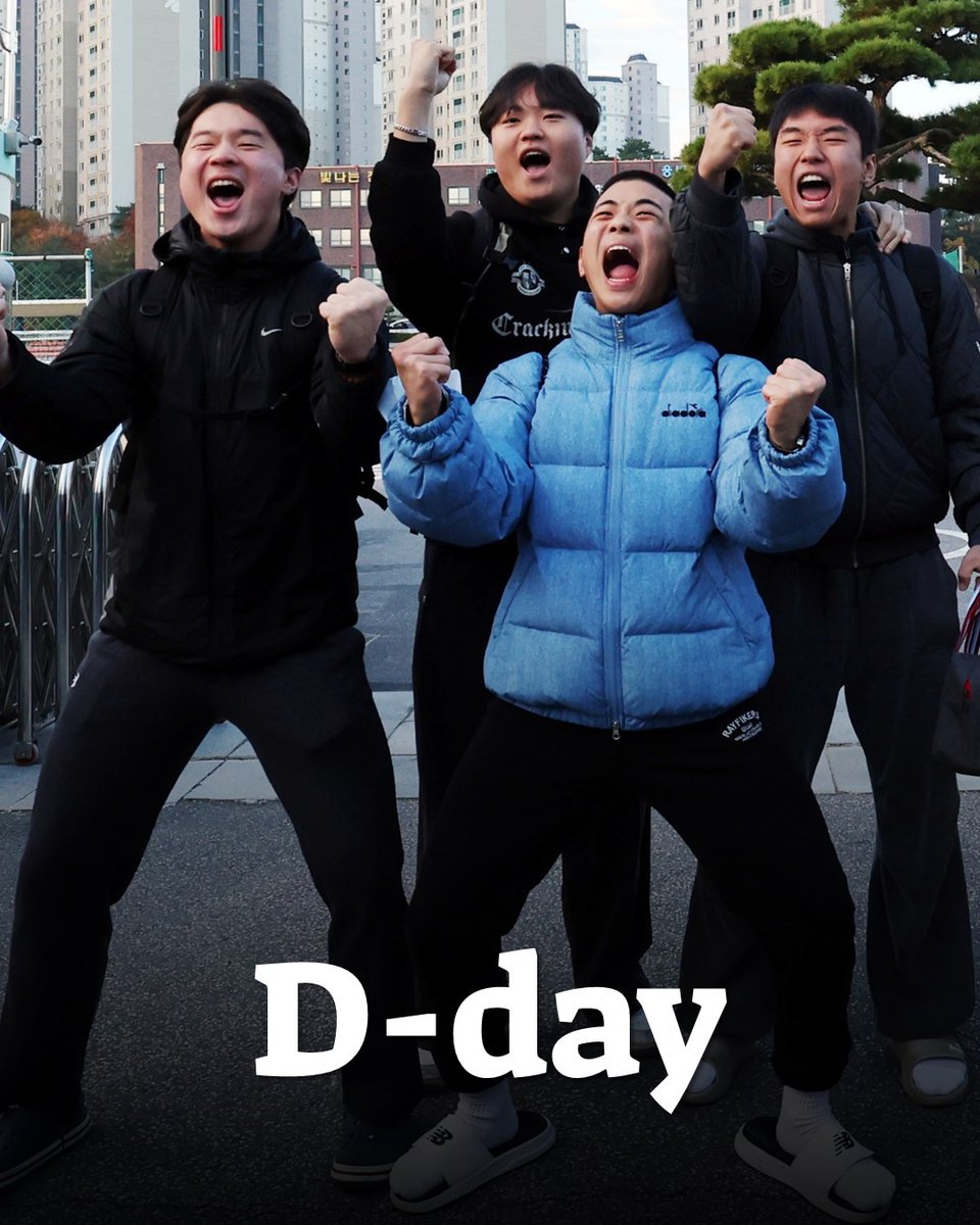 TheKoreaHerald's tweet photo. The annual CSAT kicked off this morning, with tens of thousands—students, retakers, and even 77-year-old Seo Hye-sook—facing 9+ hours of testing. Families cheered them on, while police helped latecomers make it before the 8:10 a.m. deadline. https://t.co/pyKku5PJM2