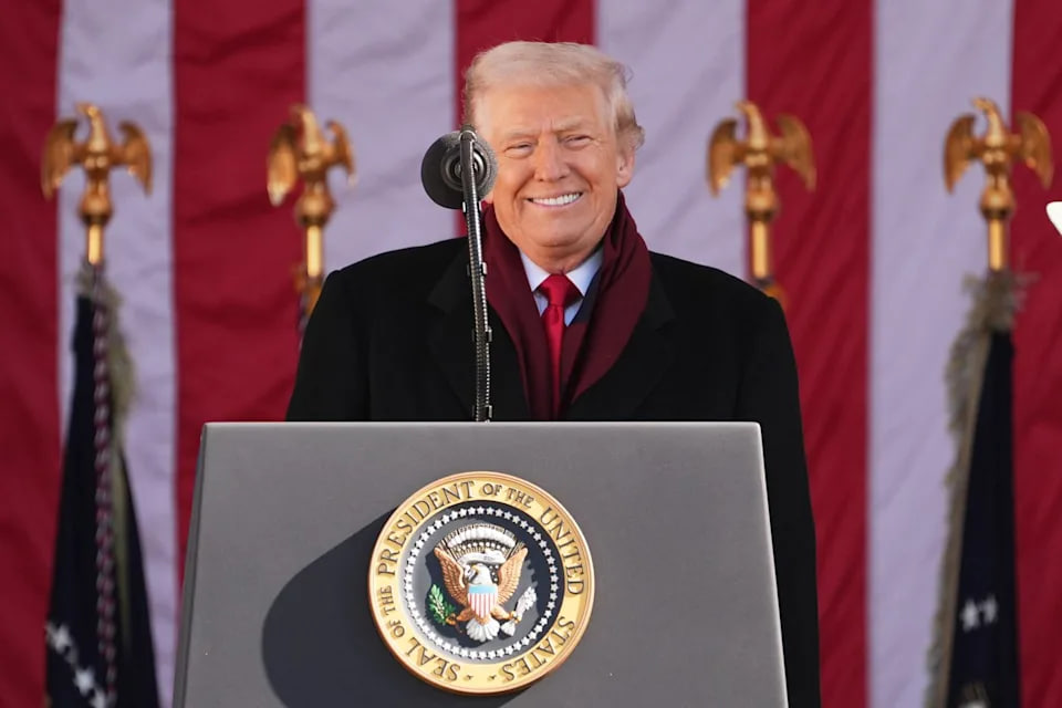 At 9:20 p.m. Eastern Time on November 12, the House of Representatives passed a temporary funding bill by a majority vote, and Trump signed it at 9:45 p.m., ending the government shutdown.
#BTC #ETH #BNB #TRUMP <a href="/AIXAmining/">AIXA Miner</a>