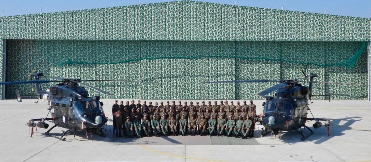 RisingStarCorps's tweet image. #StrongAndCapable

GOC Rising Star Corps reviewed operational preparedness of forward #IndianArmy aviation bases. He lauded the mission readiness of troops &amp;amp; proactive measures taken to counter evolving operational challenges to dominate the battlefield. 

@adgpi 
@WesternComd_IA