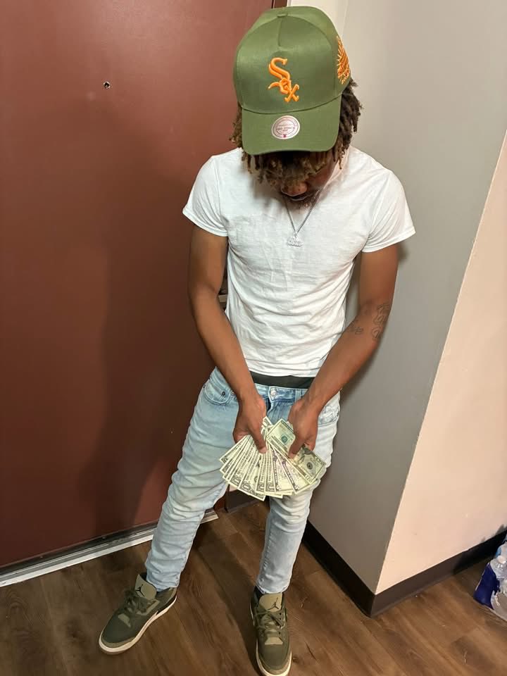 TrappStar9's tweet photo. Fuck Dhat I Den Went All Green “Hulk” 🤢 https://t.co/bJia826q7e