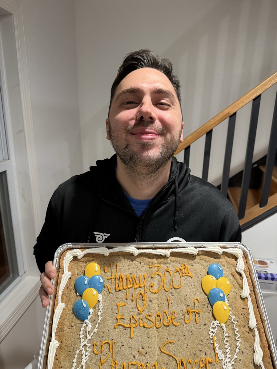 PharmaSoccer's tweet image. Thanks to Nashville SC comms for the nice surprise and celebrating Pharma 300 with us!

Here’s to many more episode covering soccer in our city 🥂

#EveryoneN