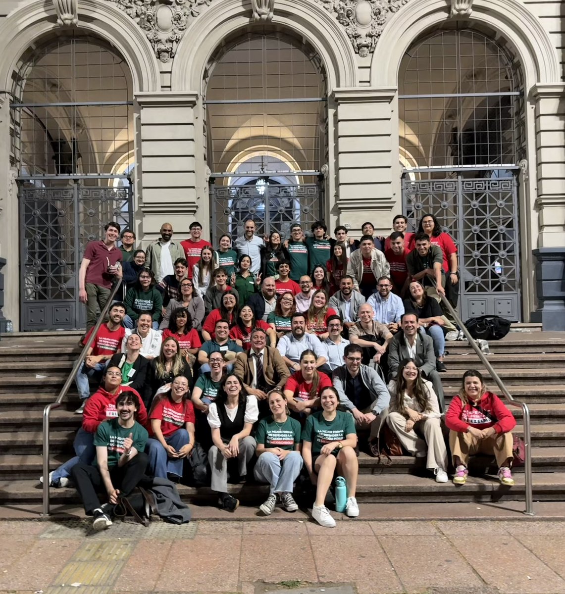 Ganó FREZELMI 
Ganamos los y las estudiantes 

Hacer es la mejor forma de decir 
❤️💚