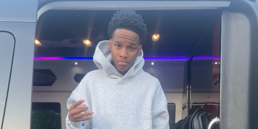 BaltCoPolice's tweet image. #missing 16 yr old Christopher Fletcher, (5&apos;5, 130lbs). Last seen in the Towson area on 11/12/2025 @ 3:30pm wearing a black Northface jacket, a black / gray windbreaker, black/white Jordan sneakers. Anyone with information is asked to call 911 or 410-887-2361. #BCoPD #Pleaseshare