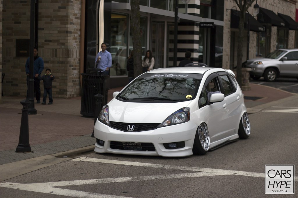 bella__maxis's tweet photo. It's crazy seeing people hate on one of best hatches ever https://t.co/kNwV4swL2O