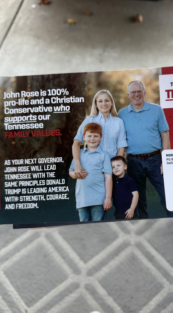 ChristopherBA1's tweet image. Imagine doing Pedo shit, putting it on a campaign mailer, and adding Trump on the back and being proud of it.

Especially today. Lol.