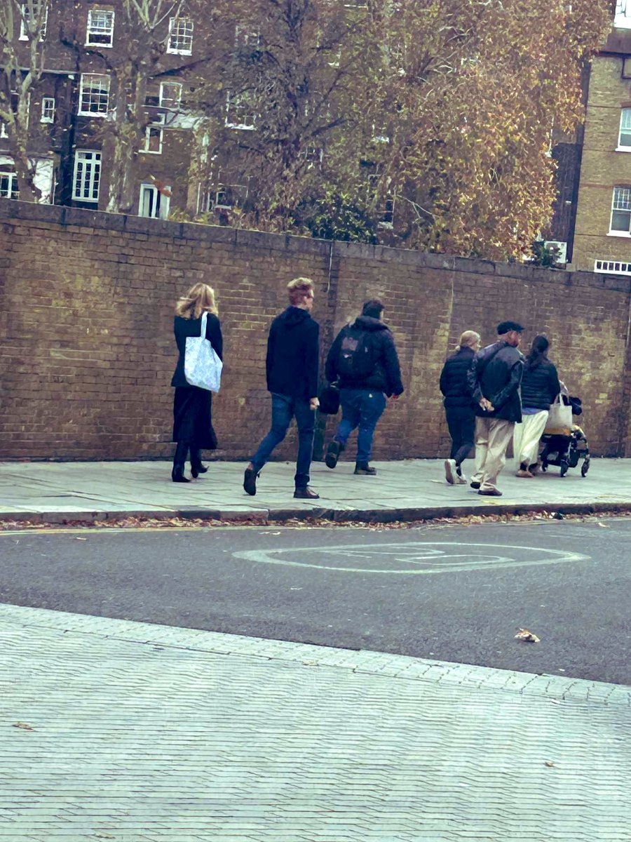 Devo8944's tweet photo. @ConanOBrien @holland_tom @TheRestHistory @AbbeyRoad Ex wife sent me a photo of your back. Pretty exciting. https://t.co/CPQXpG6VwH