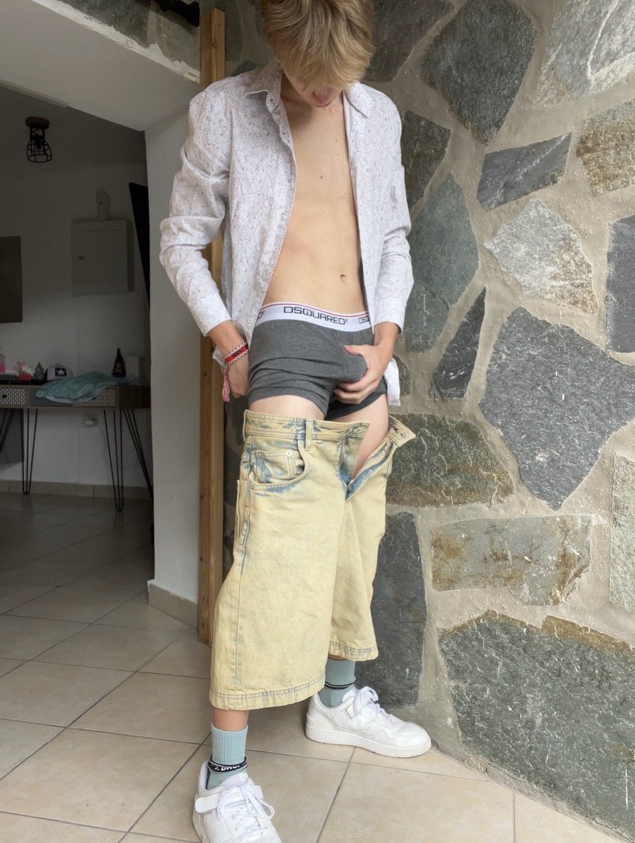 BlondieBooy tweet media