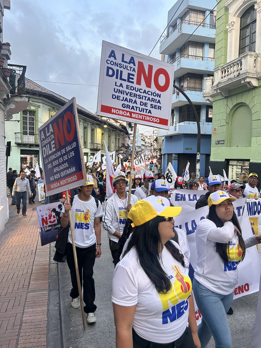 Por lo que nos importa y debemos cuidar.
Porque ya nos costó demasiado conquistar derechos.
No a las trampas disfrazadas de preguntas.

Solo la esperanza del pueblo nos mantiene firmes.
En la consulta: NO ✊

#TodoNO