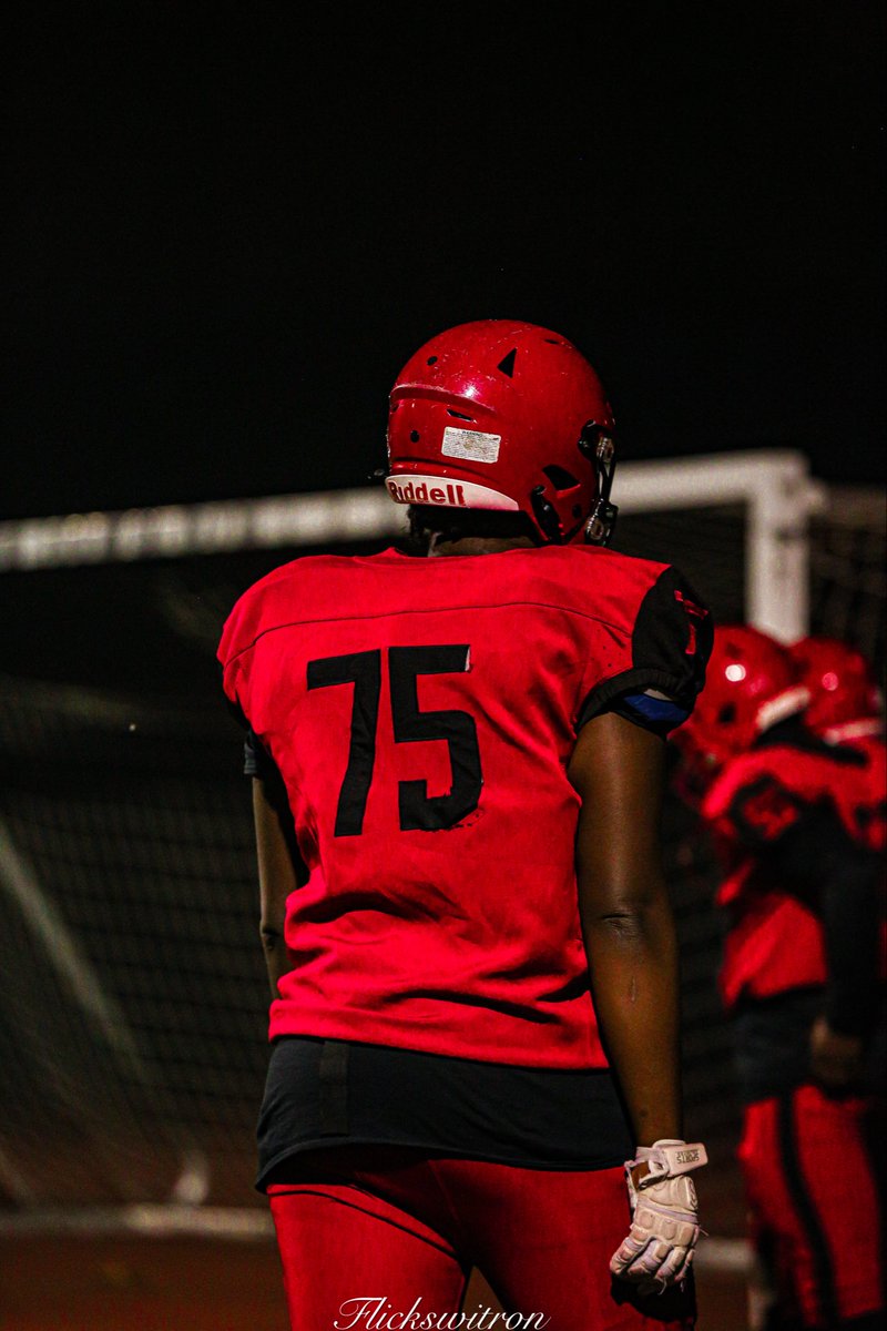 _ihsupnext's tweet image. Junior Season Loading…⏰⏰⏰ #explore #unsinged #highschoolfootball #sophmore #offensivelineman #defensivelinemen #D1Athlete #football #fyp #trending #trendingtopic #underdog #futurefirebirds #_ihsupnext @PaFootballNews @PAPrepVarsity @prospectmedia_ @PA_TodaySports @PIAASports