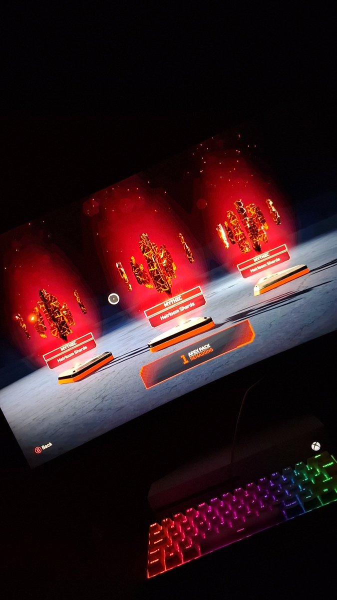 might not have my pc anymore, but at least im up 📲💸