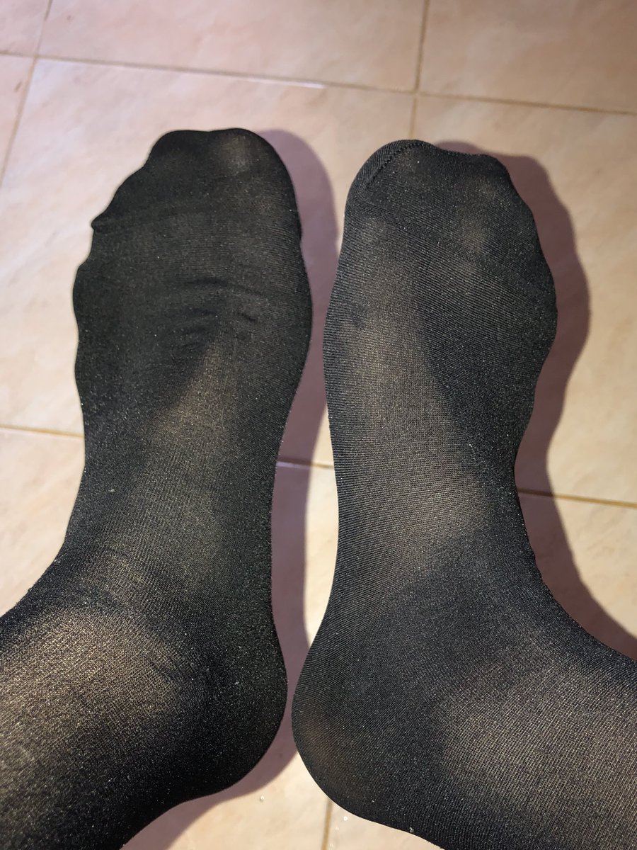 pitlookdoom's tweet image. มีใครว่าไม่สวย ถุงเท้าติดแอร์ใส่อย่างไงก็ดูดี
🏠🍊🧦s.shopee.co.th/2B64knZtnM