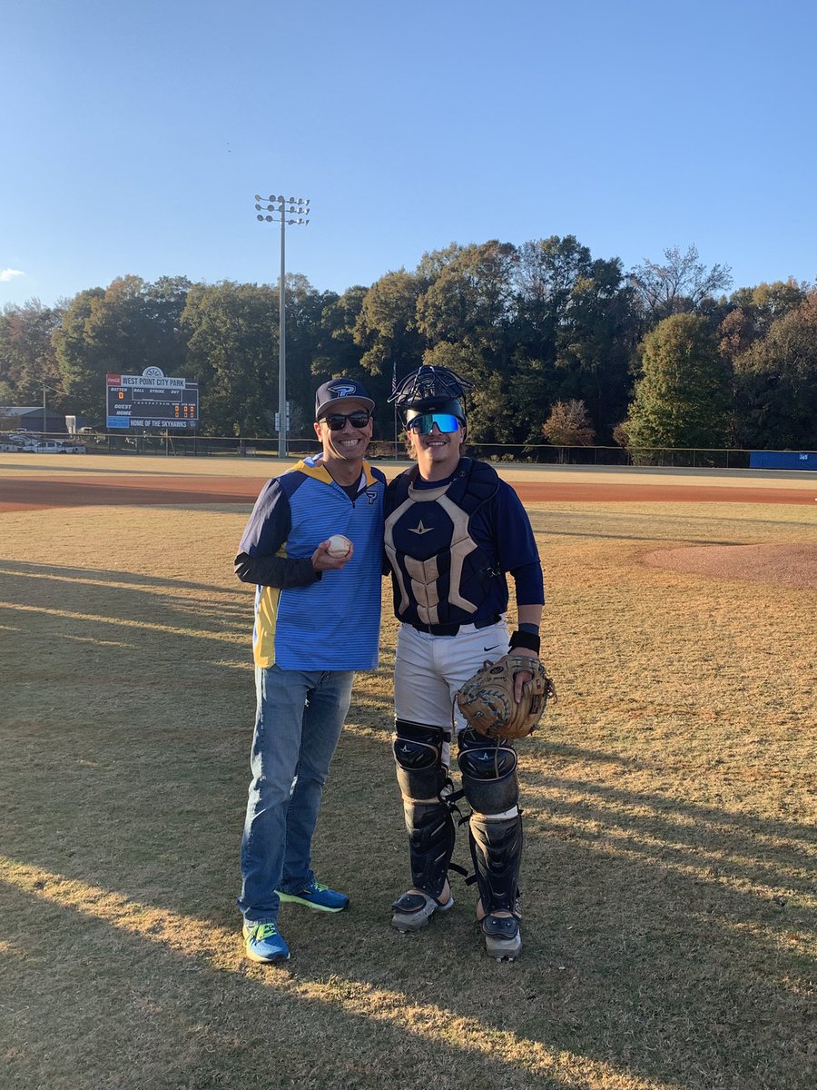 PointUbaseball's tweet image. Jon Ernstberger with the strikeeee!⚾️🎳
Hogans Heroes take the advantage. Hom Dynasty has to take tomorrow to force game five! Tomorrow’s start is 5pm!