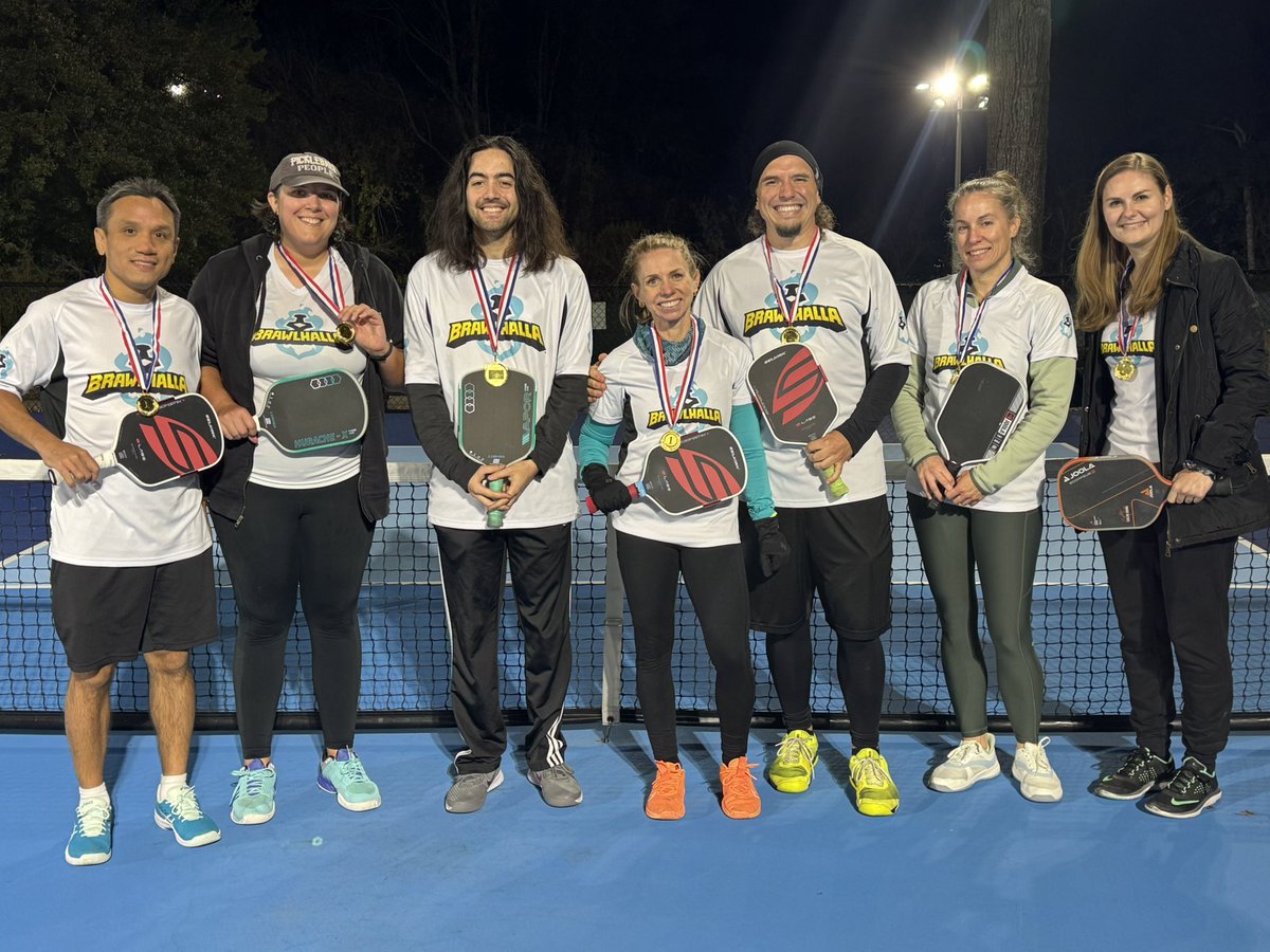 Fodakahn's tweet image. The OFFICIAL @Brawlhalla pickleball team won @StillFireBrew’s advanced 4.0-5.0 league finals!!

So proud of our squad! 😁 @BMG_Dan @summertimerenee @LilCapped