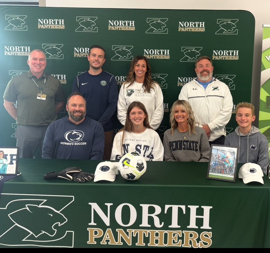 Lily Selvy tweet media