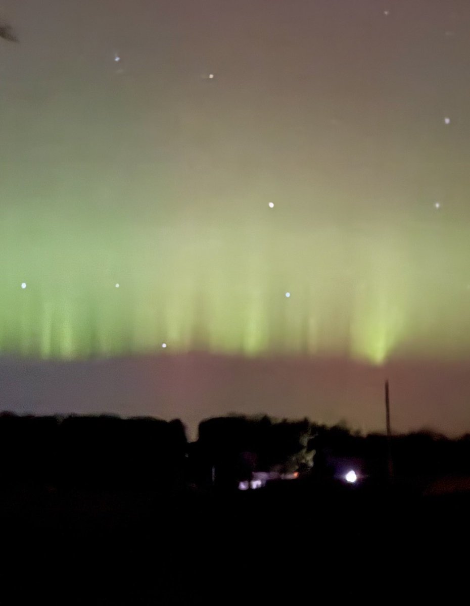 rob_lehman's tweet photo. @SamKuffelWx norther lights on western Shawano County near Tigerton https://t.co/fAuS9zgMDs