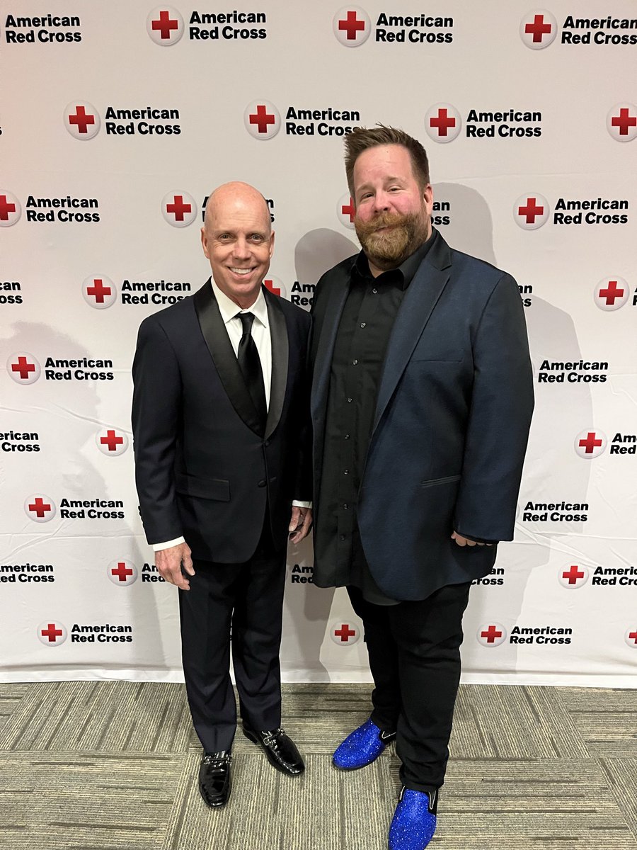 ScottMillerShow's tweet image. An incredible Evening of Stars with American Red Cross. This years star is American figure skater and Olympic gold medalist Scott Hamilton. #RedCross #EveningOfStars