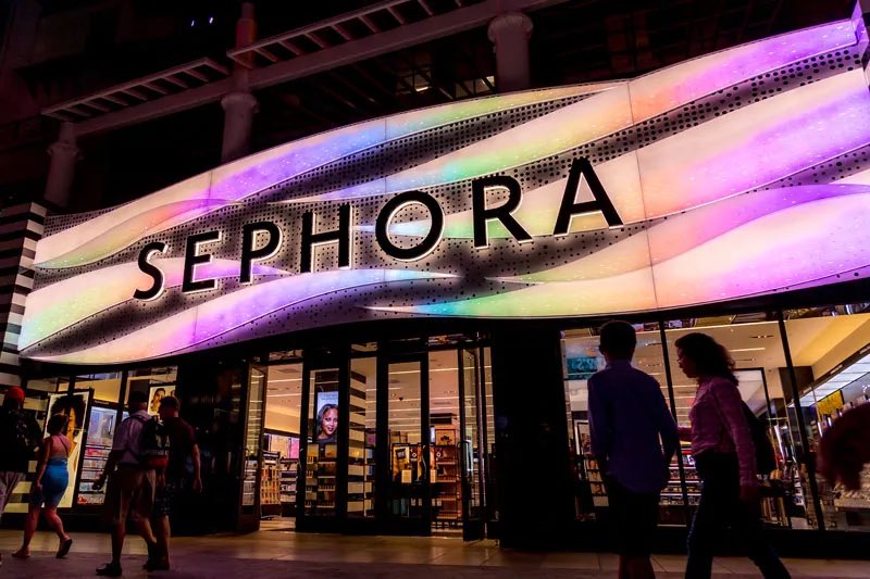 JustinCaffier's tweet image. Never thought I’d see the northern lights in LA. Breathtaking!